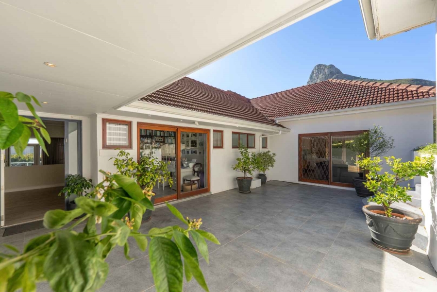 4 Bedroom Property for Sale in Camps Bay Western Cape